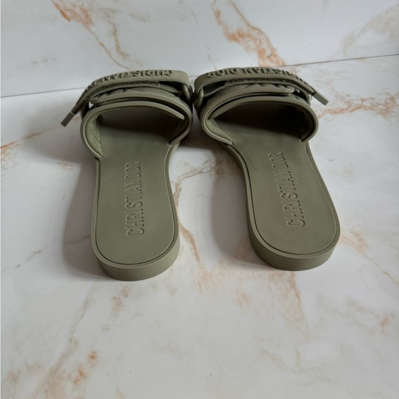 Dior Dio(r)evolution Slide Sandal - Picture 5 of 9